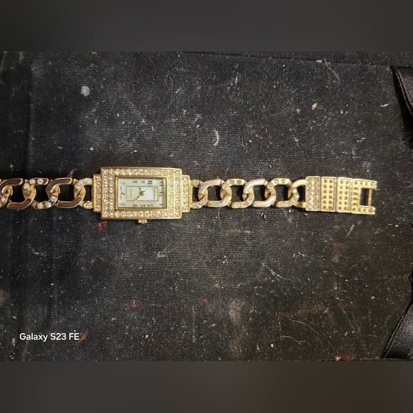 VINTAGE Geneva Platinum Goldtone ICED out Tank Watch!!!!!! main image 8